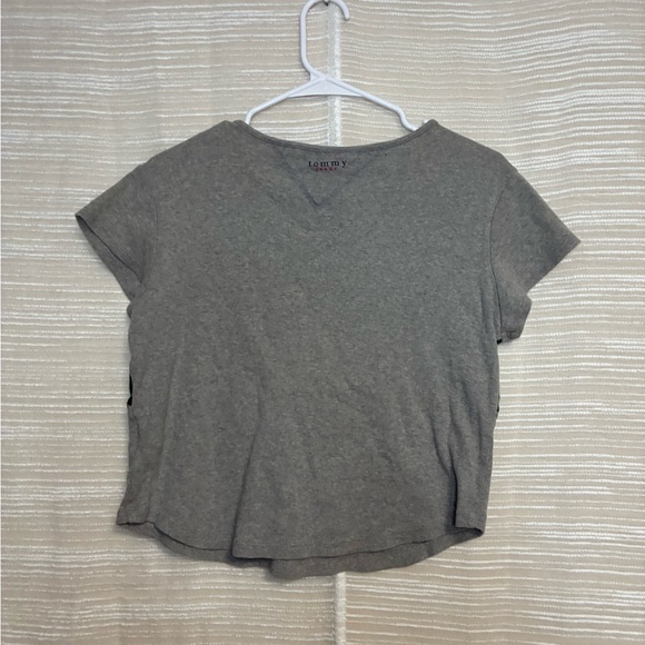 Tommy Hilfiger Vintage Tee Size Large - Picture 8 of 8